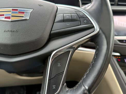 Used 2018 Cadillac XT5 Luxury w/ Driver Awareness Package image 24