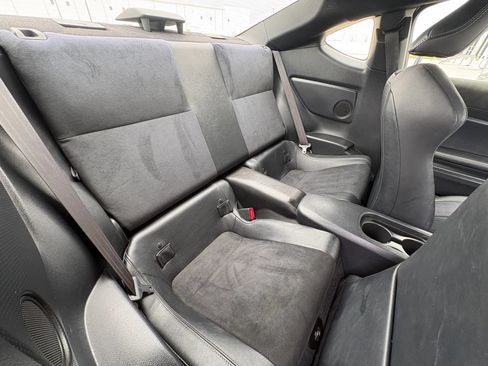 Used 2018 Toyota 86 RWD image 28