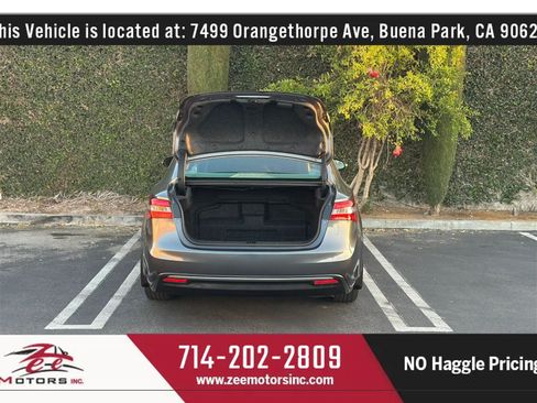 Used 2013 Toyota Avalon Limited w/ Technology Pkg FWD image 16