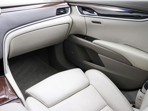 Used 2014 Cadillac XTS Platinum AWD/4WD image 19