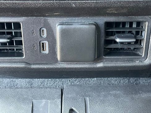 Used 2022 Chevrolet Silverado 1500 LT w/ Protection Package AWD/4WD image 24