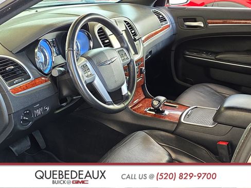 Used 2014 Chrysler 300 RWD image 10
