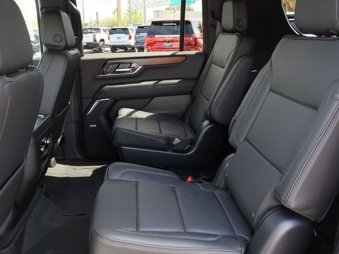 New 2026 GMC Yukon XL Denali w/ Sun & Power Step Package AWD/4WD image 22