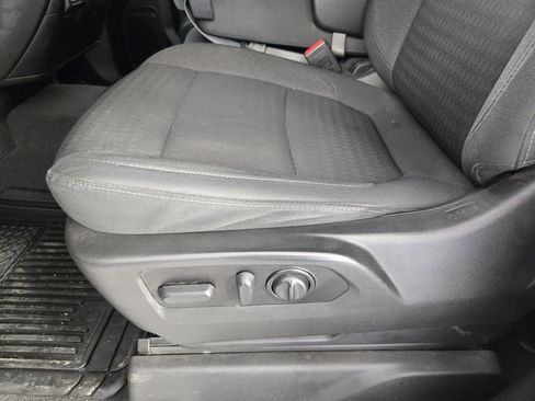 Used 2022 GMC Sierra 2500 SLE w/ SLE Convenience Package image 25