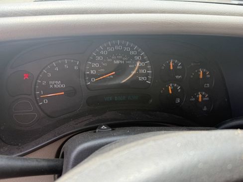 Used 2004 GMC Sierra 1500 SLT w/ Light Duty Power Package AWD/4WD image 12