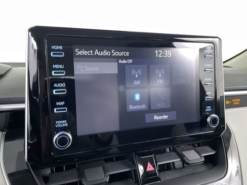 Used 2020 Toyota Corolla LE image 14