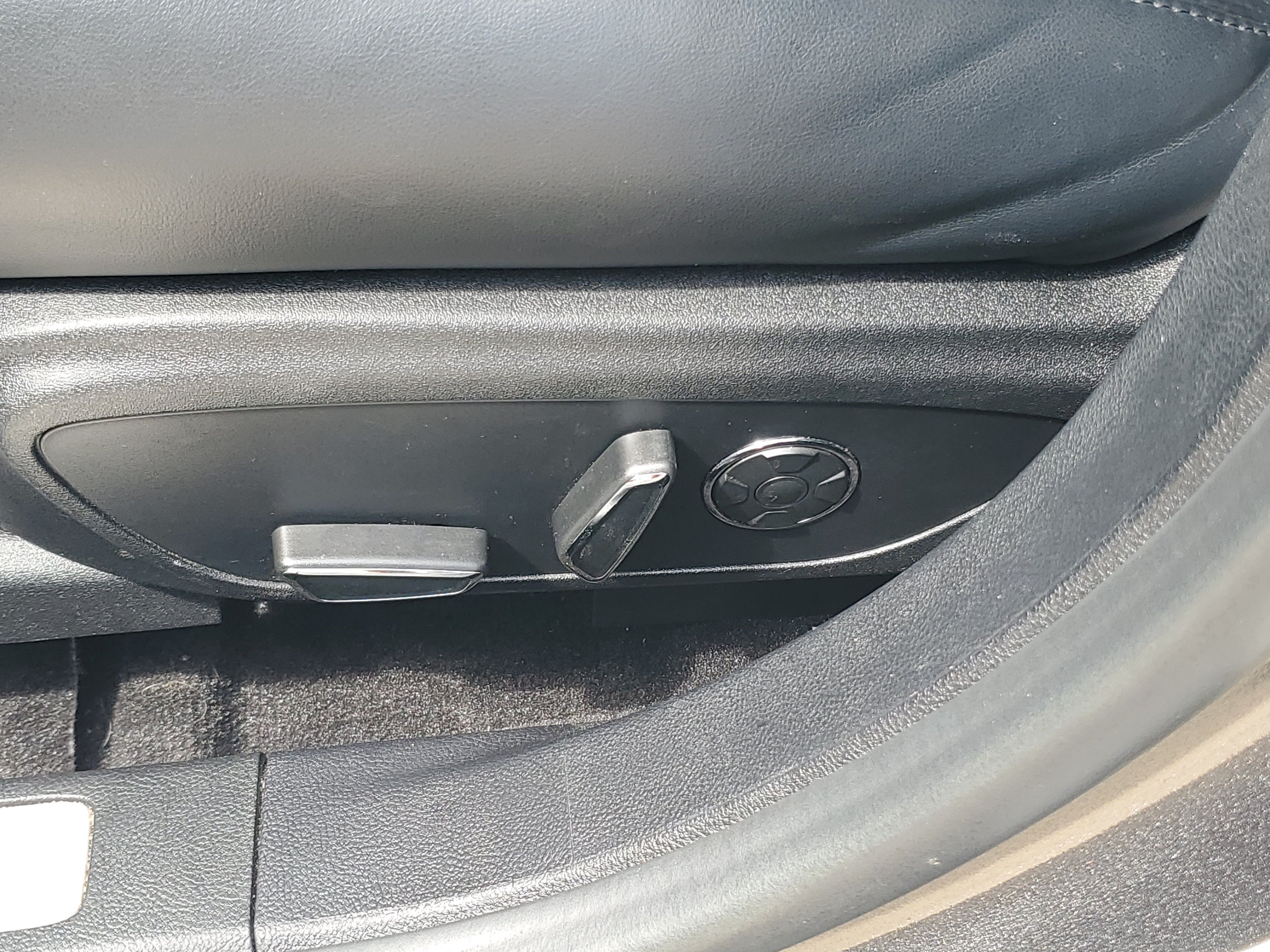 Used 2019 Lincoln MKZ Reserve AWD/4WD image 13
