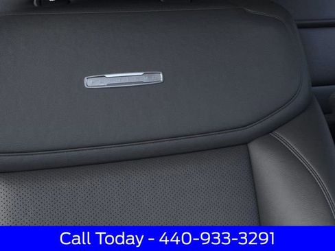 New 2026 Ford Expedition Platinum image 18