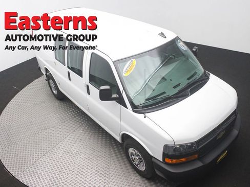 Used 2020 Chevrolet Express 2500 w/ Driver Convenience Package RWD image 3