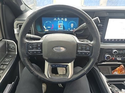 Used 2025 Ford F250 Platinum image 17
