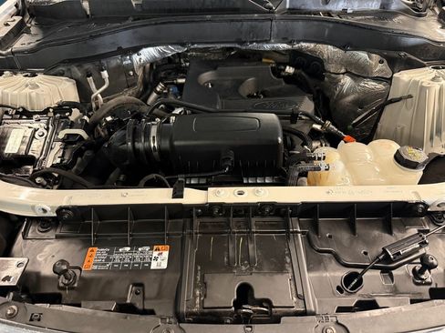 Used 2020 Ford Explorer XLT image 24