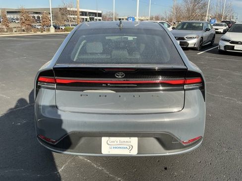 Used 2023 Toyota Prius LE image 4