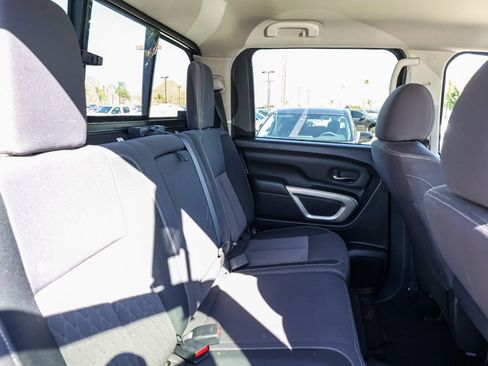 Used 2023 Nissan Titan SV image 17