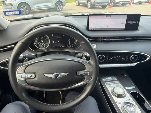 Used 2025 Genesis GV70 2.5T AWD/4WD image 12