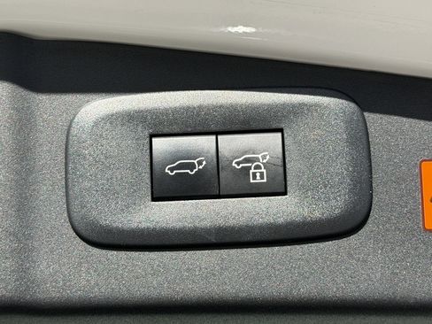 Used 2023 Lexus RZ 450e Premium image 14