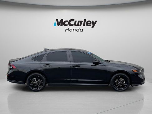 Certified 2025 Honda Accord SE image 2
