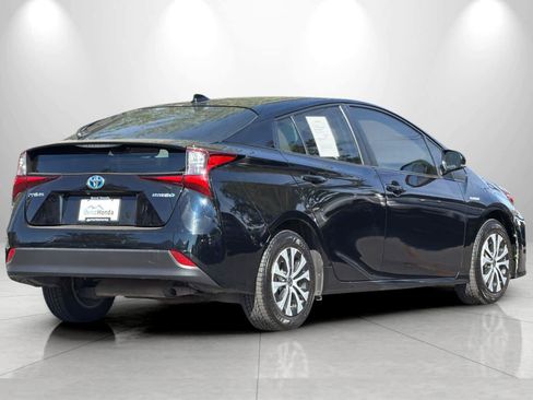 Used 2021 Toyota Prius LE AWD/4WD image 2