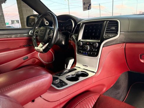 Used 2018 Jeep Grand Cherokee Trackhawk image 38