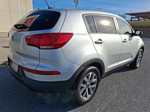 Used 2016 Kia Sportage LX image 10