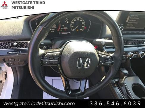 Used 2023 Honda Civic Sport image 10