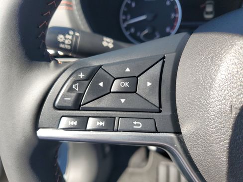 Certified 2025 Nissan Sentra SR image 16