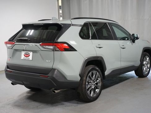 Used 2021 Toyota RAV4 XLE Premium FWD image 8