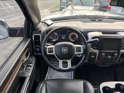 Used 2017 RAM 3500 Laramie w/ Convenience Group image 19