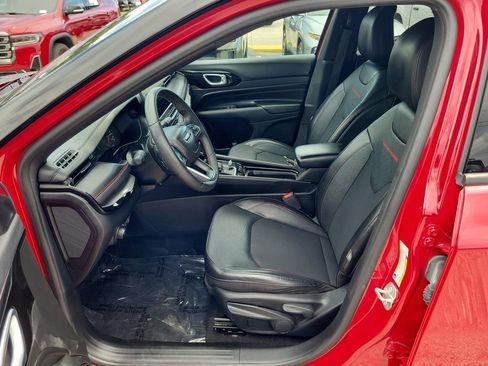 Used 2023 Jeep Compass Trailhawk AWD/4WD image 19