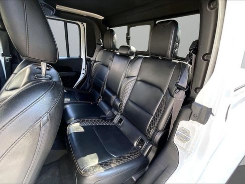 Used 2022 Jeep Gladiator Overland AWD/4WD image 23