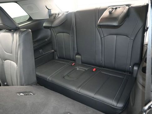 Used 2023 INFINITI QX60 Luxe w/ Performance Audio Package AWD/4WD image 16