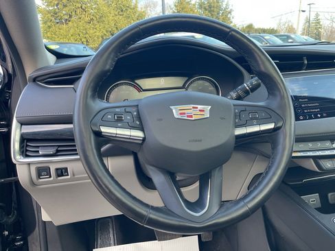 Used 2023 Cadillac XT4 Premium Luxury w/ Cold Weather Package image 19