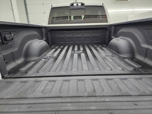 Used 2021 RAM 3500 Laramie image 32