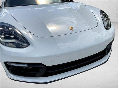 Used 2023 Porsche Panamera image 28