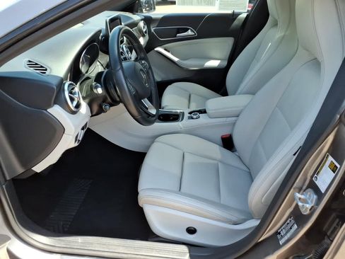 Used 2016 Mercedes-Benz CLA 250 image 15