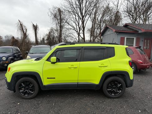 Used 2018 Jeep Renegade Latitude image 2