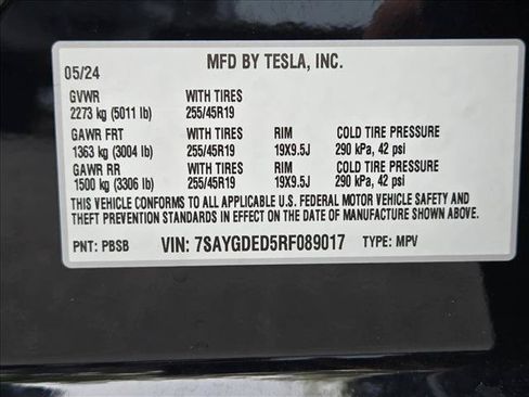 Used 2024 Tesla Model Y 2WD image 26