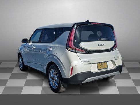Used 2024 Kia Soul LX w/ Option Group 015 image 4