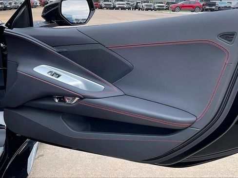Used 2025 Chevrolet Corvette Z06 image 19