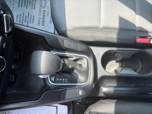 Used 2025 Kia Soul LX w/ LX Technology Package FWD image 18