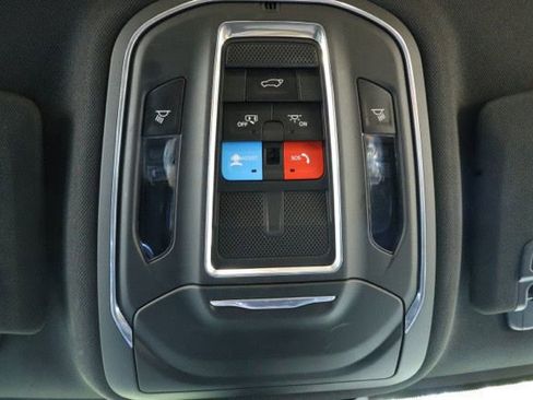 Used 2023 Jeep Grand Cherokee L Laredo image 13