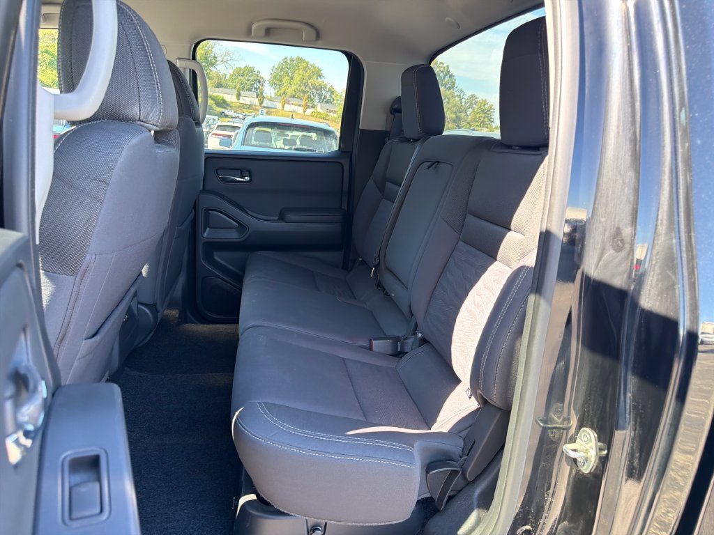 Certified 2022 Nissan Frontier SV w/ Technology Package AWD/4WD image 25