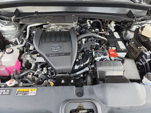 Used 2025 Toyota Grand Highlander AWD image 31