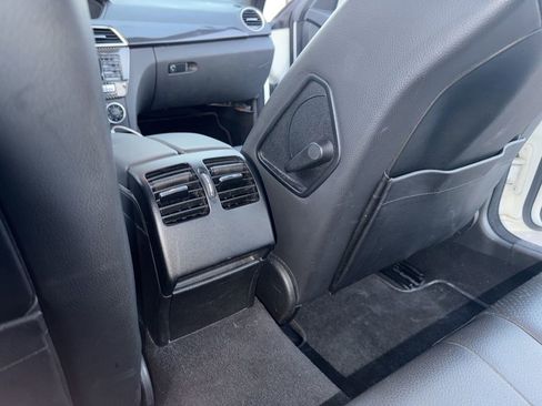 Used 2014 Mercedes-Benz C 300 4MATIC Sedan w/ Premium 1 Package image 17