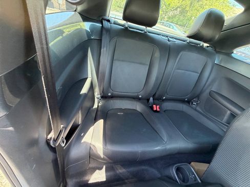 Used 2014 Volkswagen Beetle TDI FWD image 34