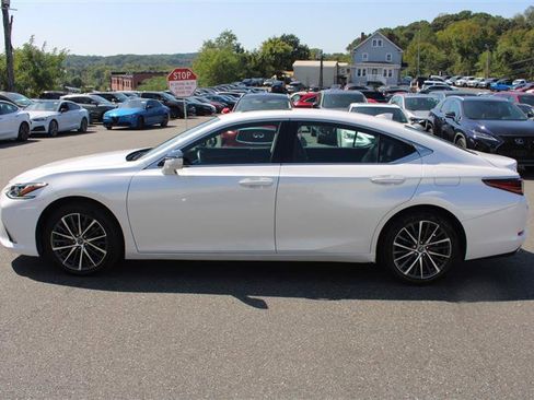 Used 2024 Lexus ES 350 w/ Premium Package image 5