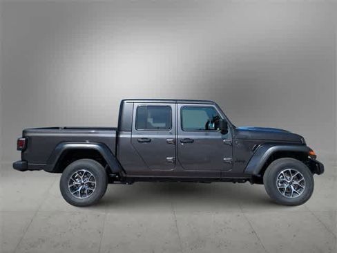 New 2025 Jeep Gladiator Sport image 9