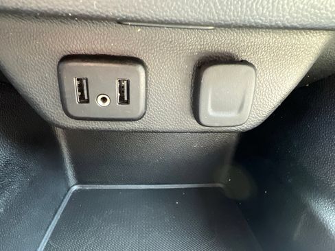 Used 2023 Chevrolet Traverse LS FWD image 34