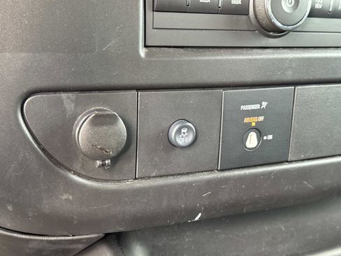 Used 2024 GMC Savana 2500 w/ Driver Convenience Package image 13