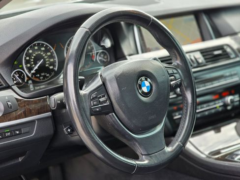 Used 2016 BMW 528i Sedan w/ Driver Assistance Package image 14