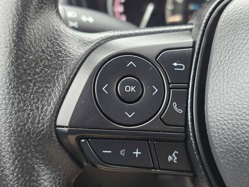 Certified 2025 Toyota RAV4 LE image 32